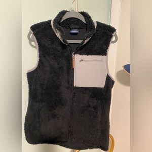 Charles River fuzzy fleece vest. Size M